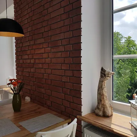 Pod Jasną Górą 23 *